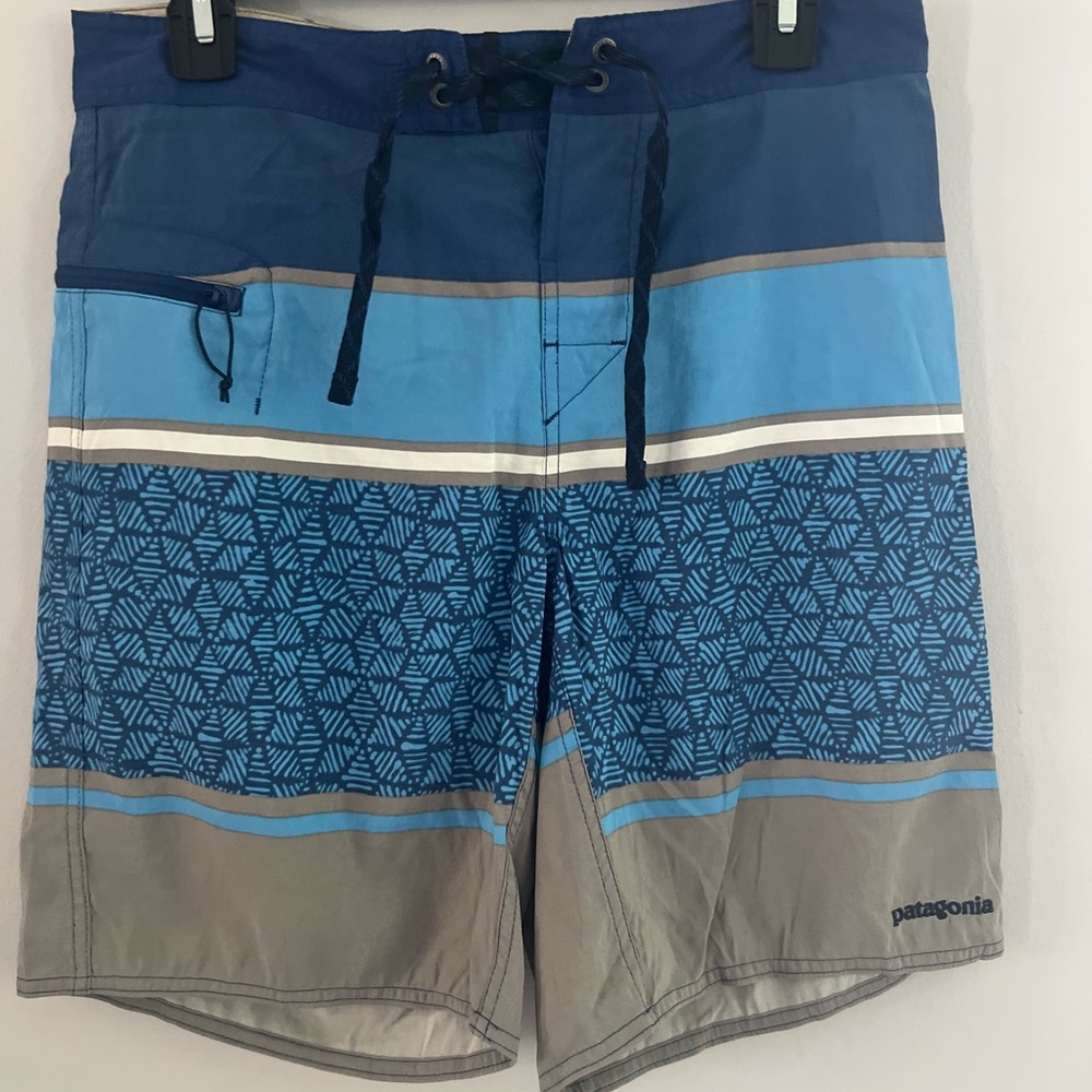 Patagonia Board Shorts Mens 30 Wavefarer Blue‎ Gray Zip Pocket Nylon inseam 8.5